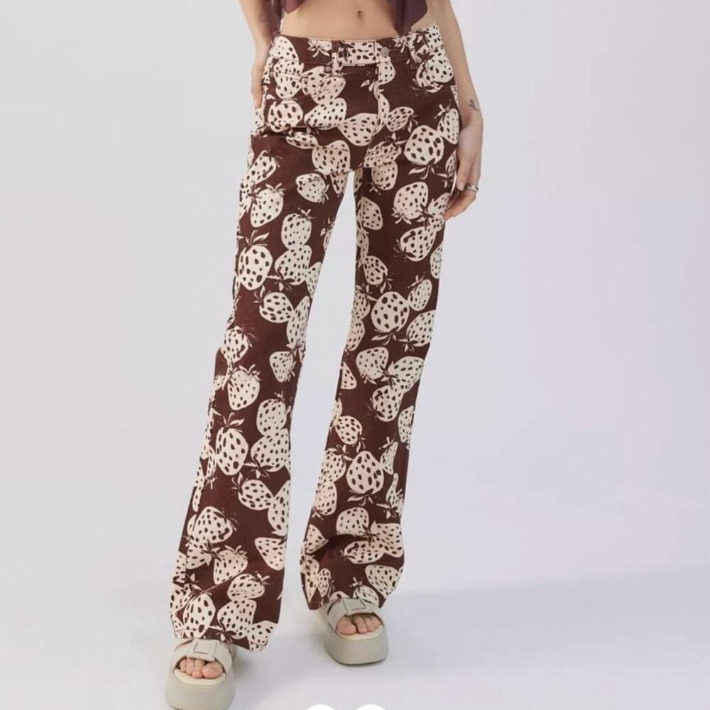 BDG Urban Outfitters 90s Bootcut Jeans Brown Strawberry Print Mid Rise Y2K 25
